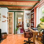 3 Bedroom Awesome In بيت للعطل