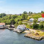 3 Bedroom Awesome In Skjoldastraumen