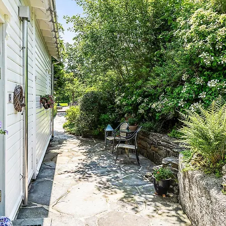 3 Bedroom Awesome In Skjoldastraumen